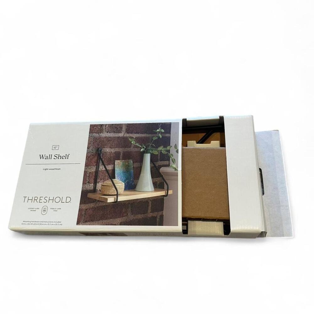 Threshold wood wall shelf with